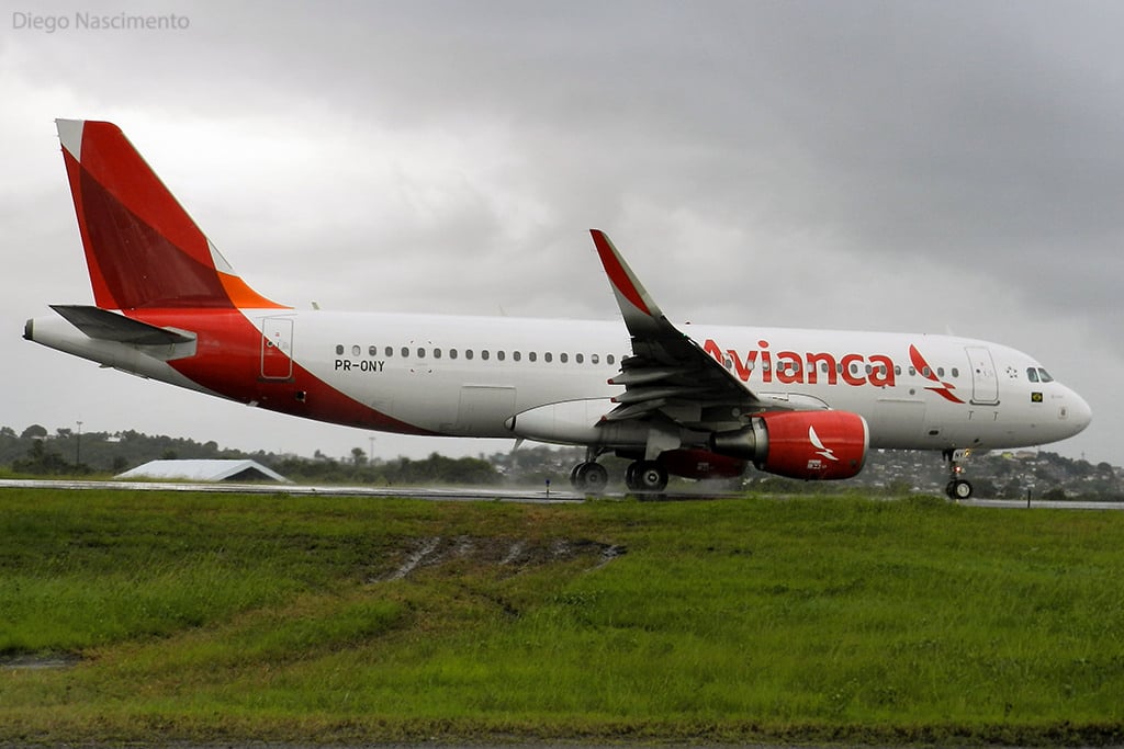 Avianca cancela 180 voos que seriam feitos até quarta feira