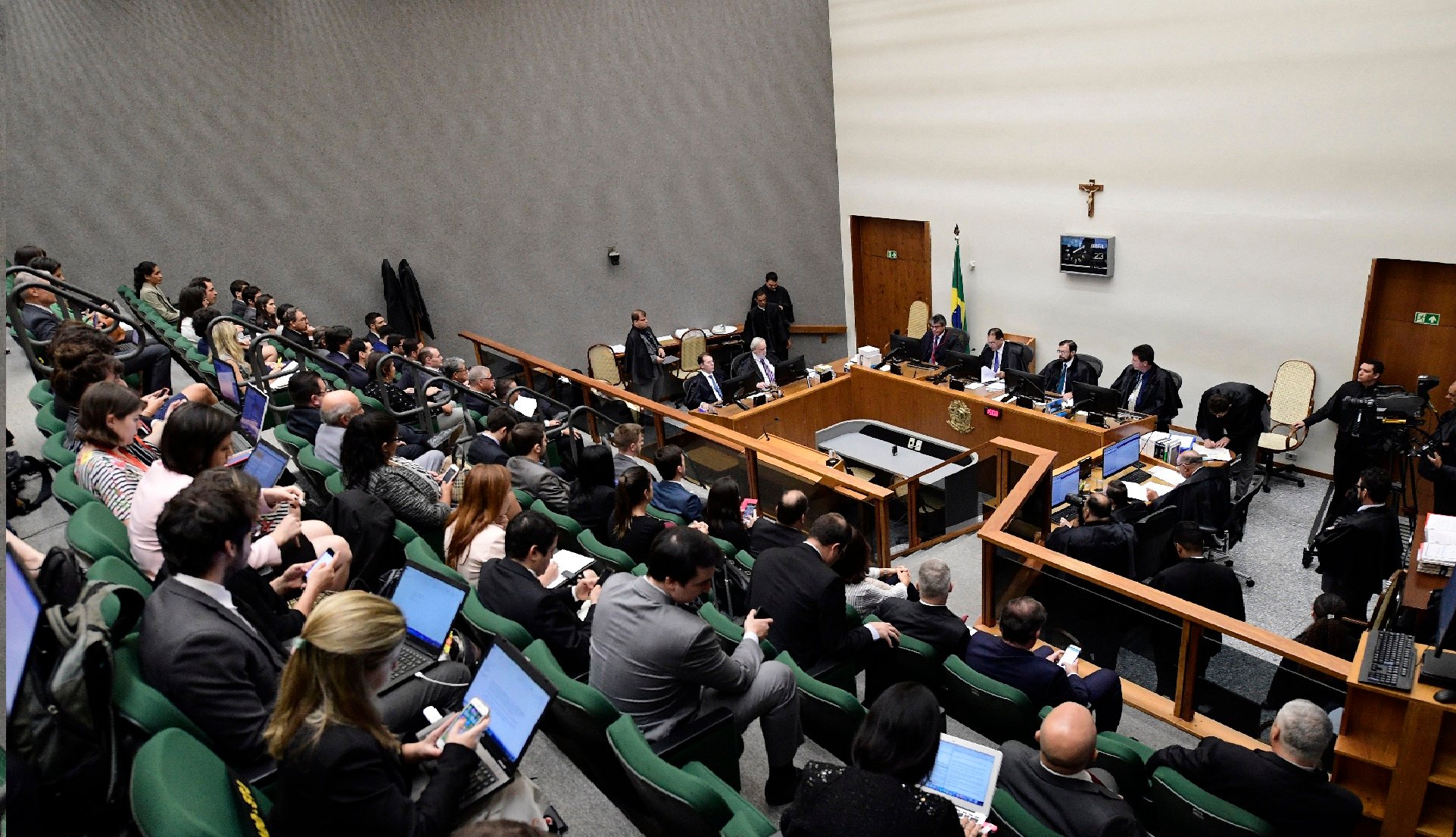 STJ decidirá prazo que permite ações contra Planos econômicos de 1980