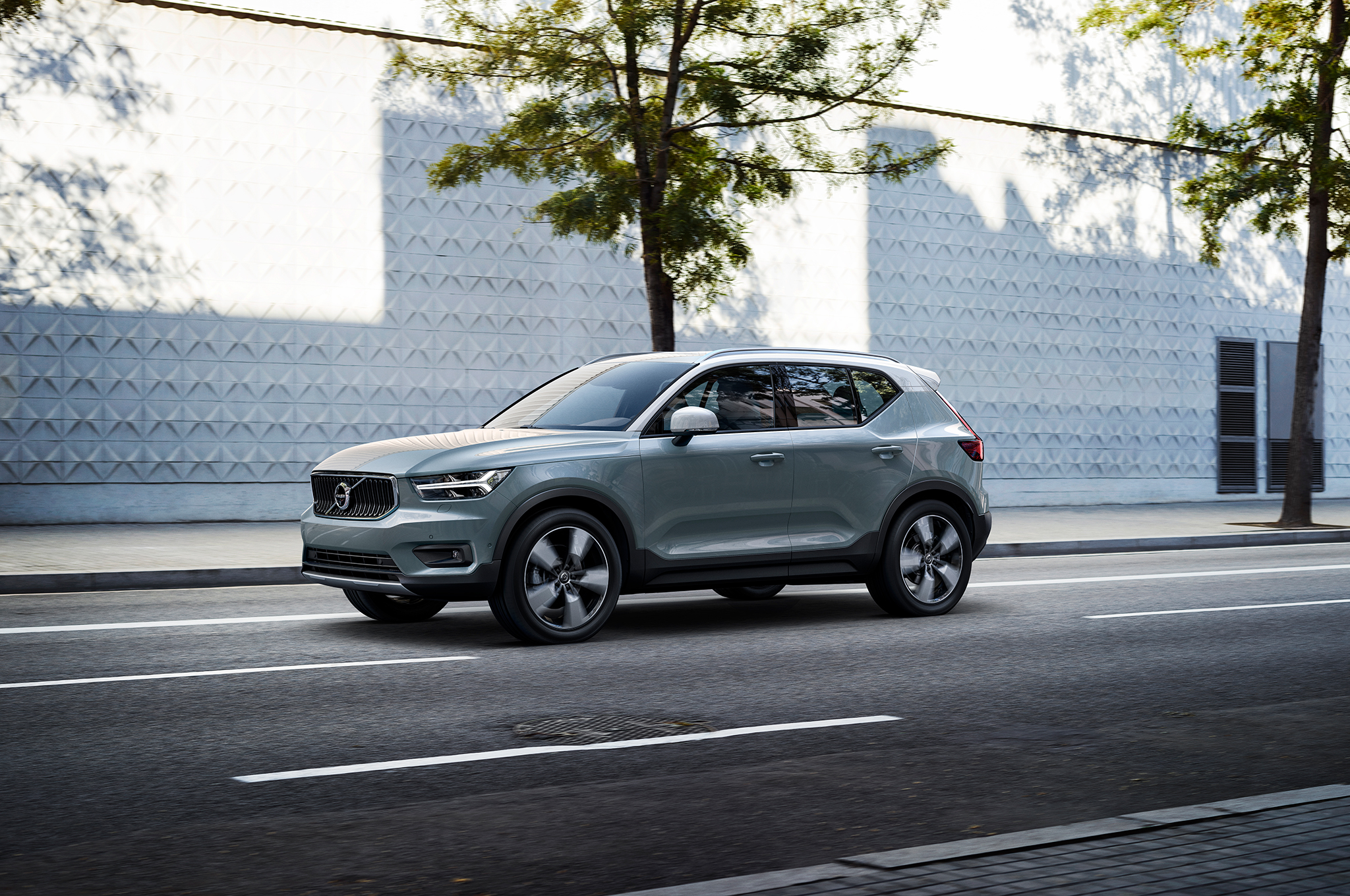 Volvo e Waymo fecham parceria para produzir veículos autônomos
