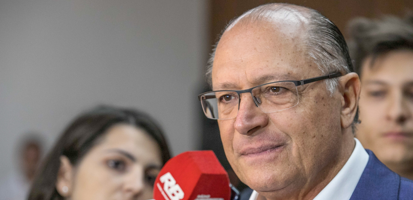 Resumo da quarta-feira em política e negócios: Alckmin no JN, 5a rodada do pré-sal