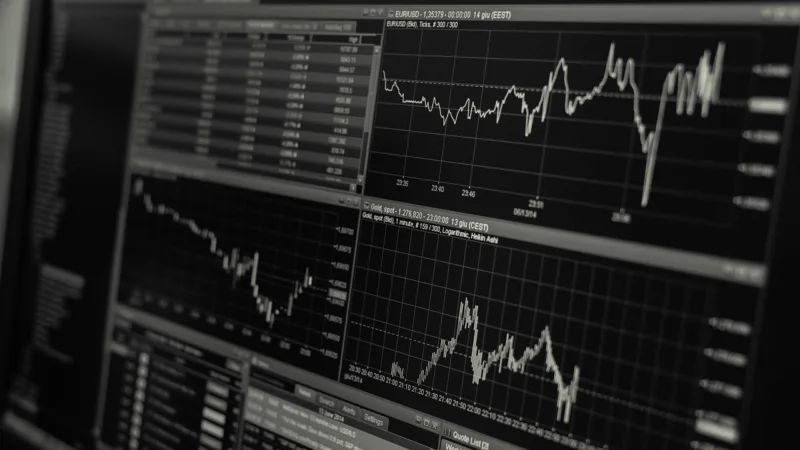 Alta do dólar e paralisia do Ibovespa são resultado de negociação do Nafta e incerteza sobre o STF