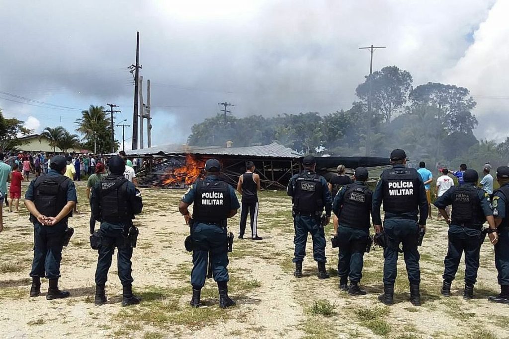 Exército e venezuelanos entram em confronto na fronteira do Brasil