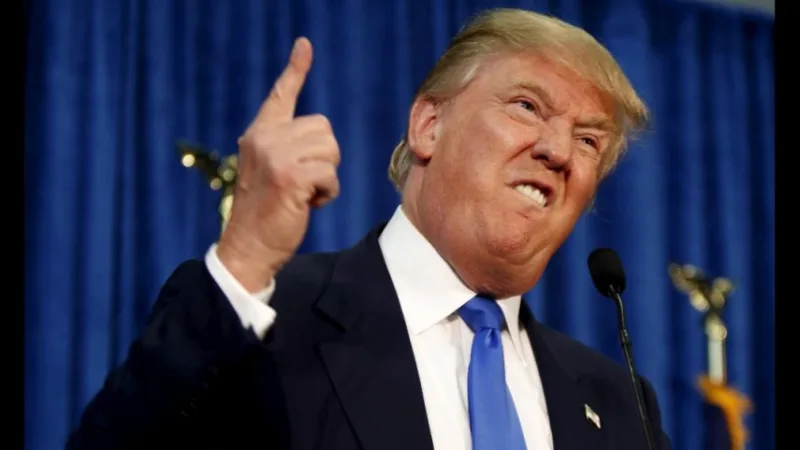 Agenda do Dia: impeachment de Trump, serviços e compra da Locaweb (LWSA3)