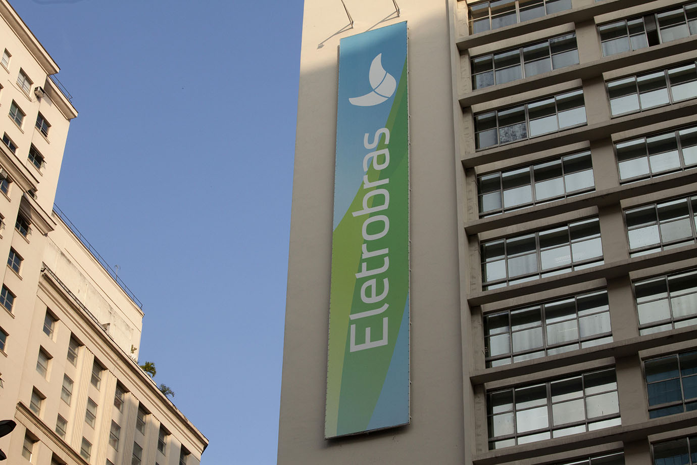Radar: decisão sobre privatização da Eletrobras (ELET3) é adiada, Oi (OIBR3) vende ativos móveis, Unipar (UNIP6) pagará R$ 250 mi em dividendos