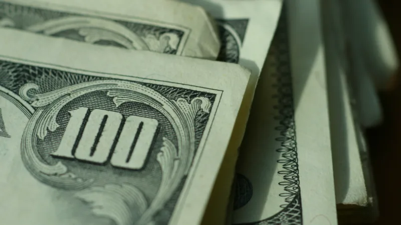 Economistas esperam PIB menor e taxa de câmbio maior para 2018