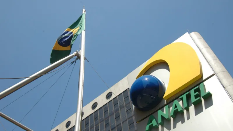 Número de linhas móveis no Brasil cai 7,2 milhões em 2018, diz Anatel