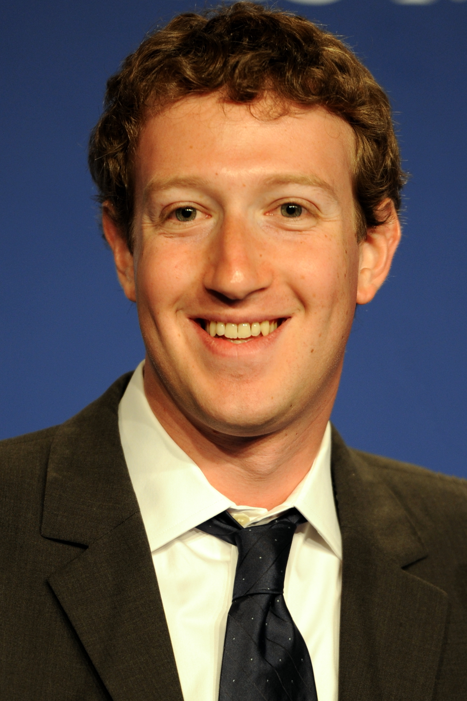 Facebook eliminou mais de 1 bilhão de contas falsas em 2018, diz Mark Zuckerberg