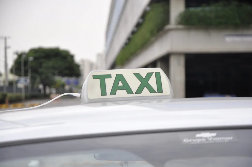 Cade arquiva processo contra aplicativos de transporte em três cidades