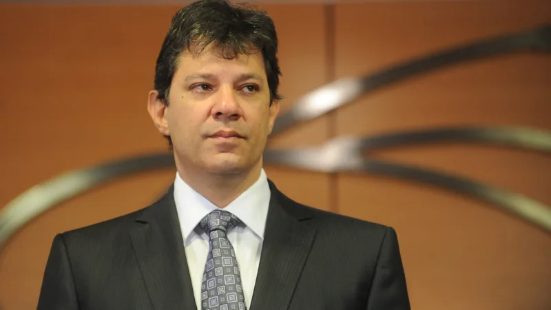 O que saber em política e negócios nesta terça-feira