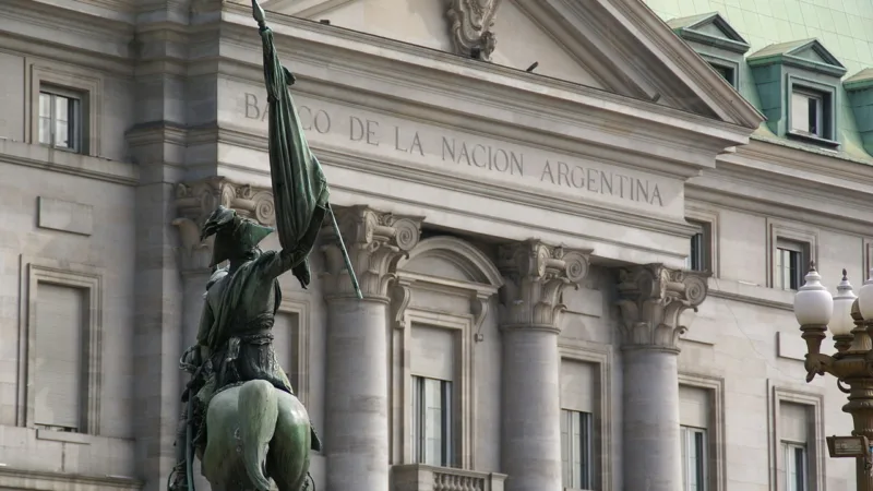 Banco Central da Argentina diz que manterá taxa de juros em 60% até o final do ano