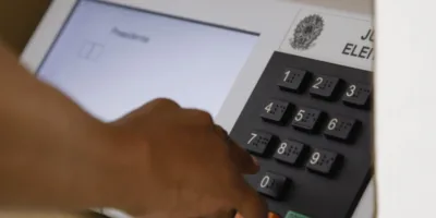 Pesquisa CNT/MDA mostra Bolsonaro na liderança com 28,2% e Haddad em segundo com 17,6%