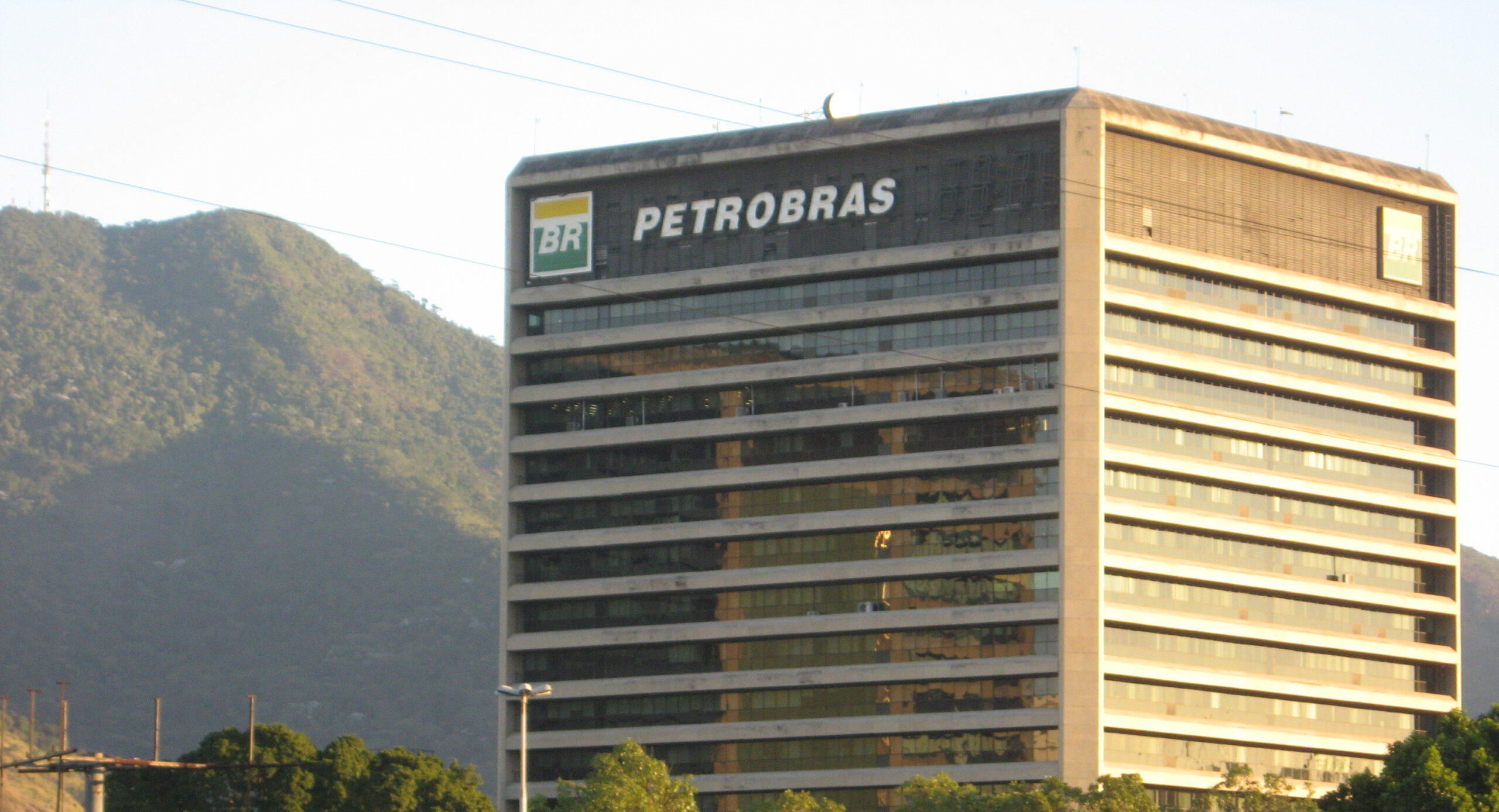 Petrobras não terá juros diferenciados de banco público, diz presidente