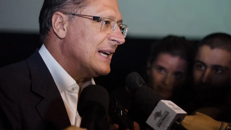 Assessor econômico de Alckmin critica Ciro e propõe plano para combustíveis