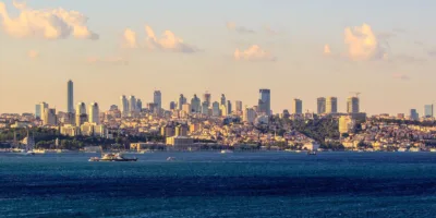 Turquia revê expectativas de crescimento e inflação em meio a crise