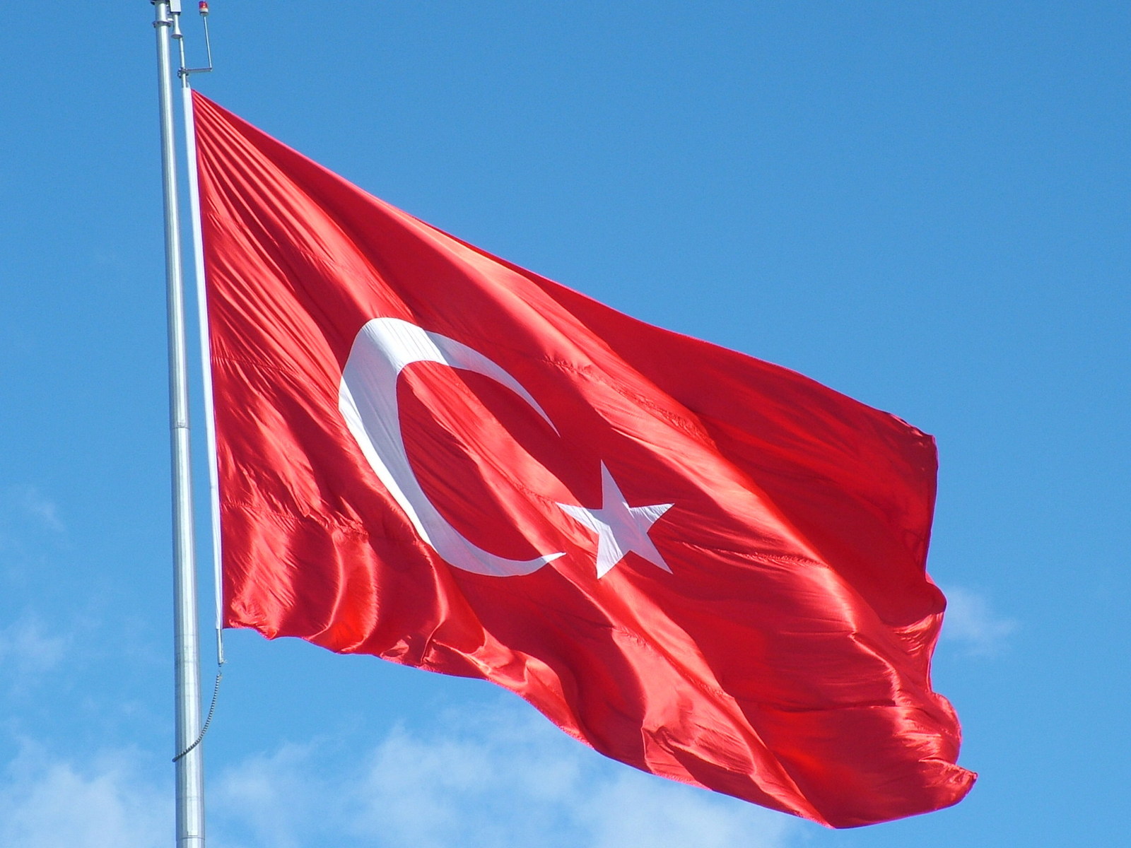 Banco Central da Turquia eleva taxa de juros