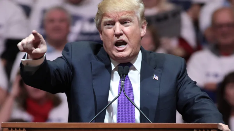 FBI abriu investigação sobre colaboração secreta entre Trump e russos