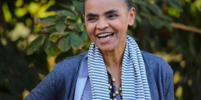 Ao lado de família, Marina Silva votou em Rio Branco, no Acre