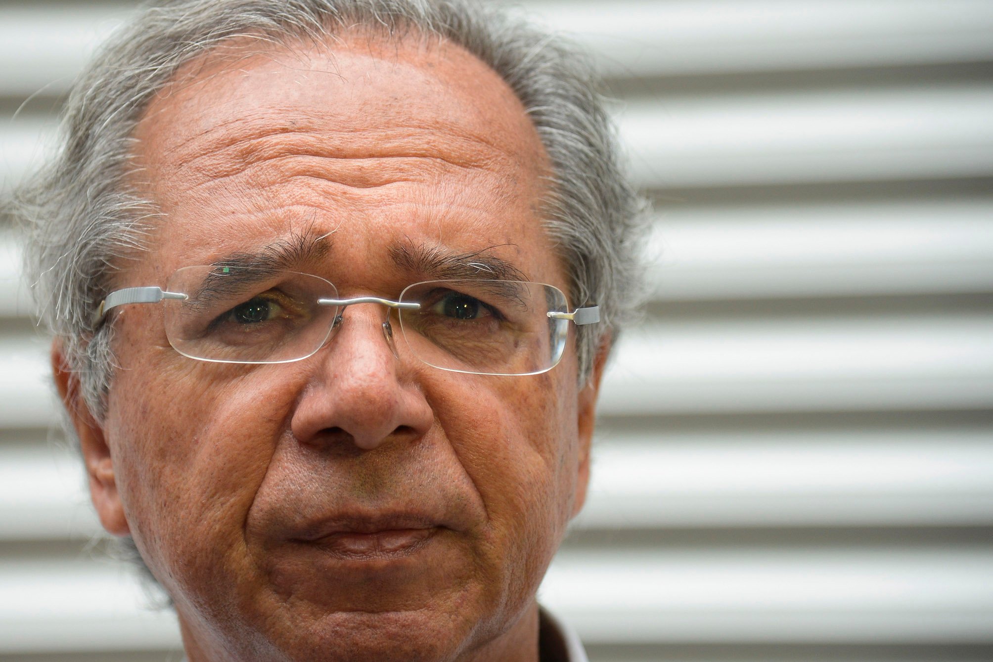 Paulo Guedes deixa “fora de questão” a renegociação da dívida pública