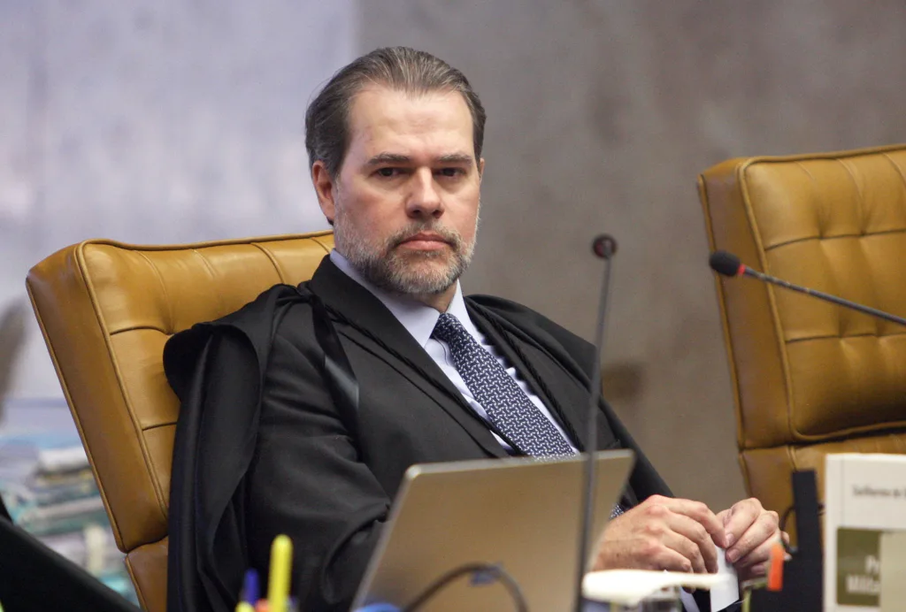 Toffoli decide que Petrobras deve fornecer combustível a navios do Irã