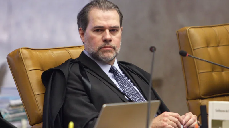 Toffoli decide que Petrobras deve fornecer combustível a navios do Irã