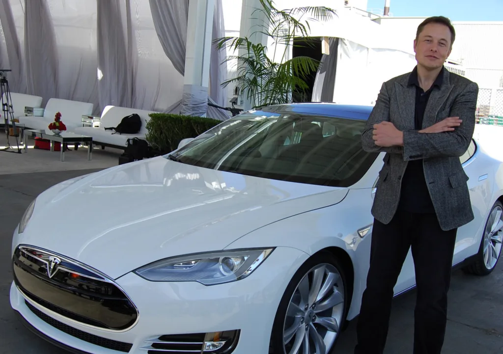 Tesla começa bem 2020: ações em nível recorde e pedidos que dobraram