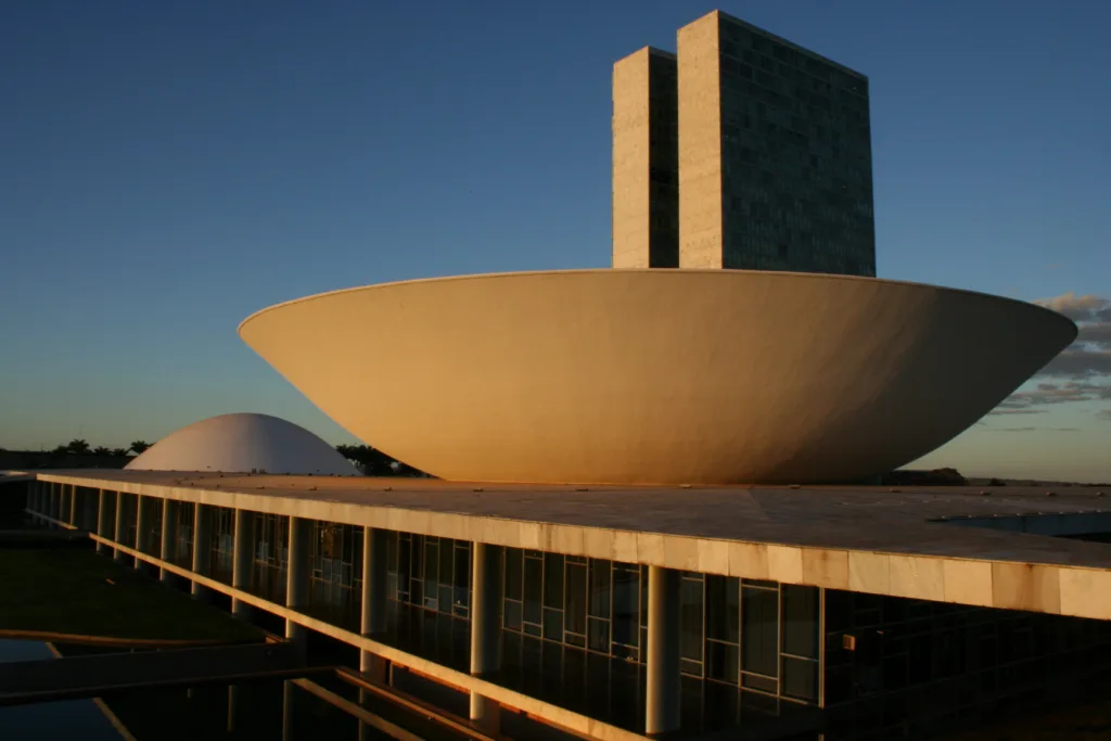 PSL apresenta proposta de imposto único sobre movimentações financeiras