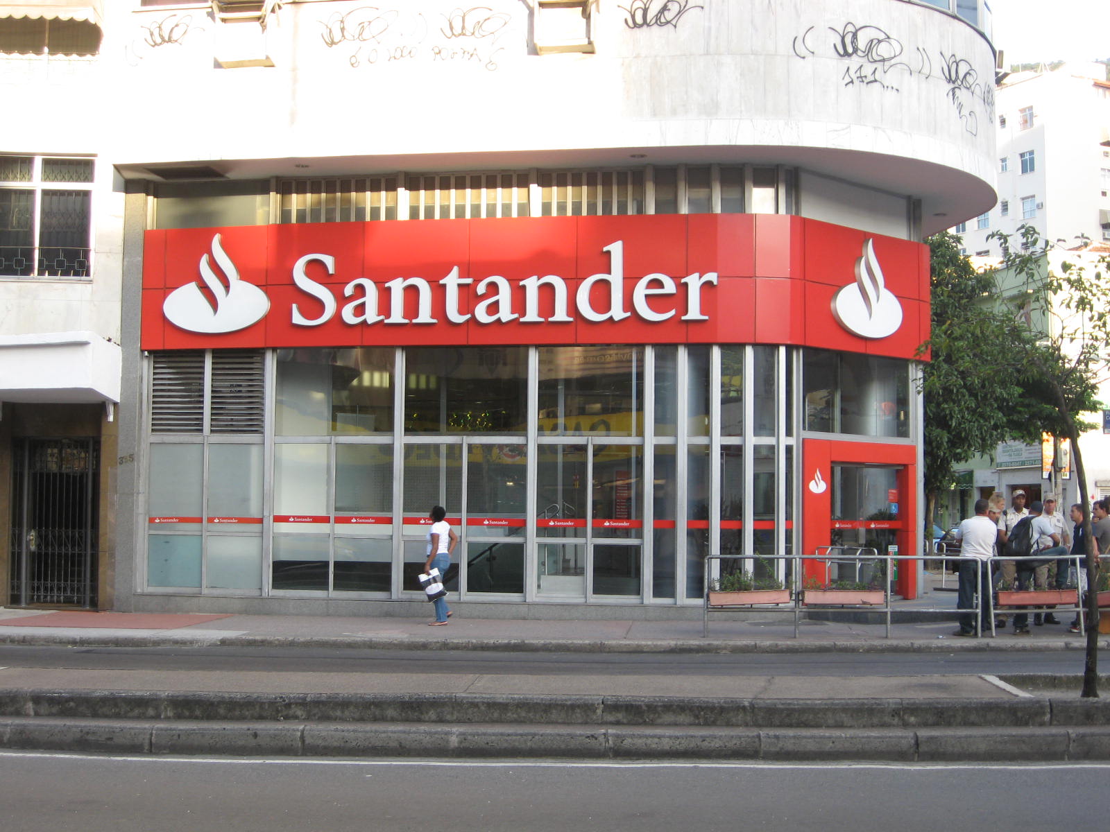 Santander Brasil tem crescimento de 2,2% no terceiro trimestre de 2018