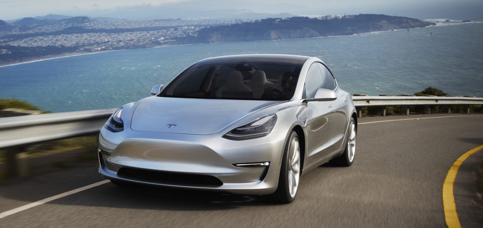 Tesla fecha lojas físicas para iniciar vendas do Model 3, promessa de Musk