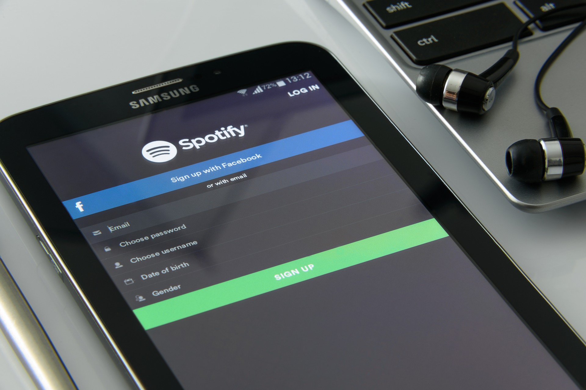 Spotify inicia programa de recompra de suas ações