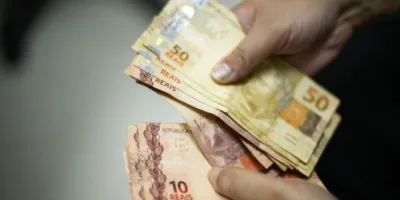 Salários mundiais têm pior crescimento desde 2008, segundo a OIT