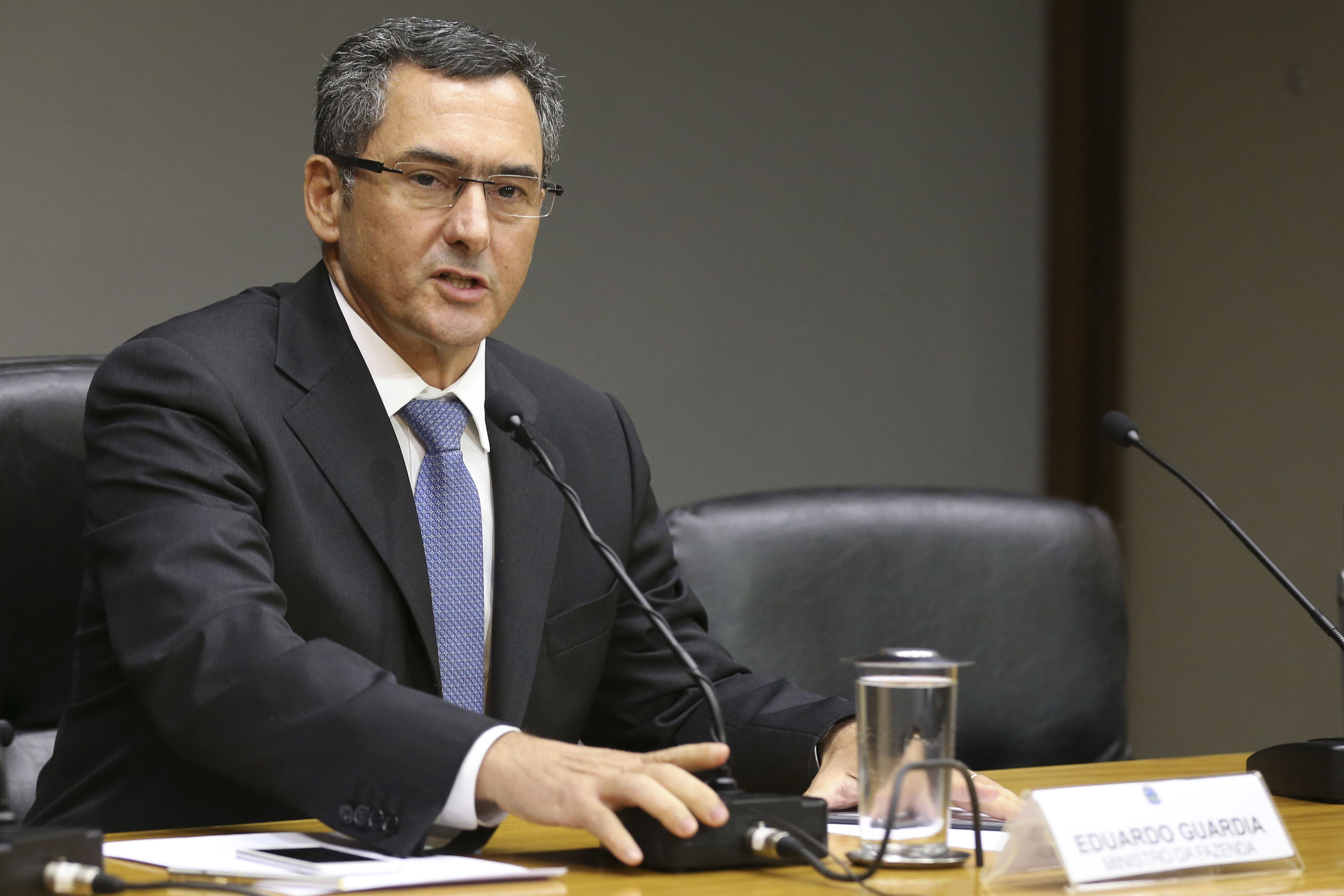 Guardia envia proposta de reformas tributárias a Guedes