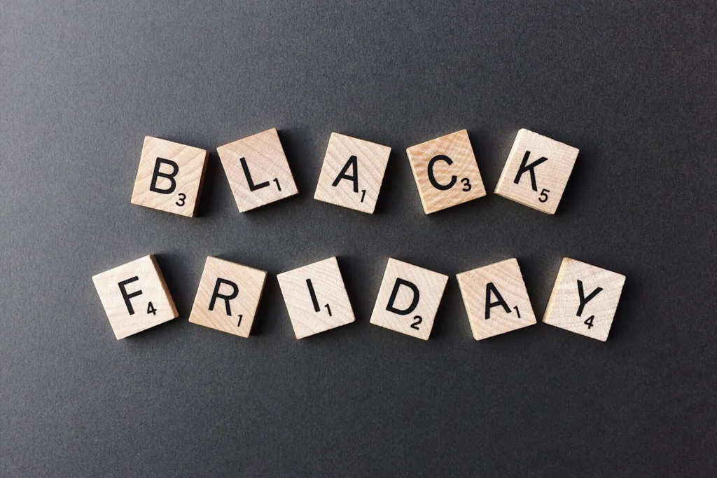 Confira uma lista com 5 bons livros para investidores que estão em promoção na Black Friday deste ano.