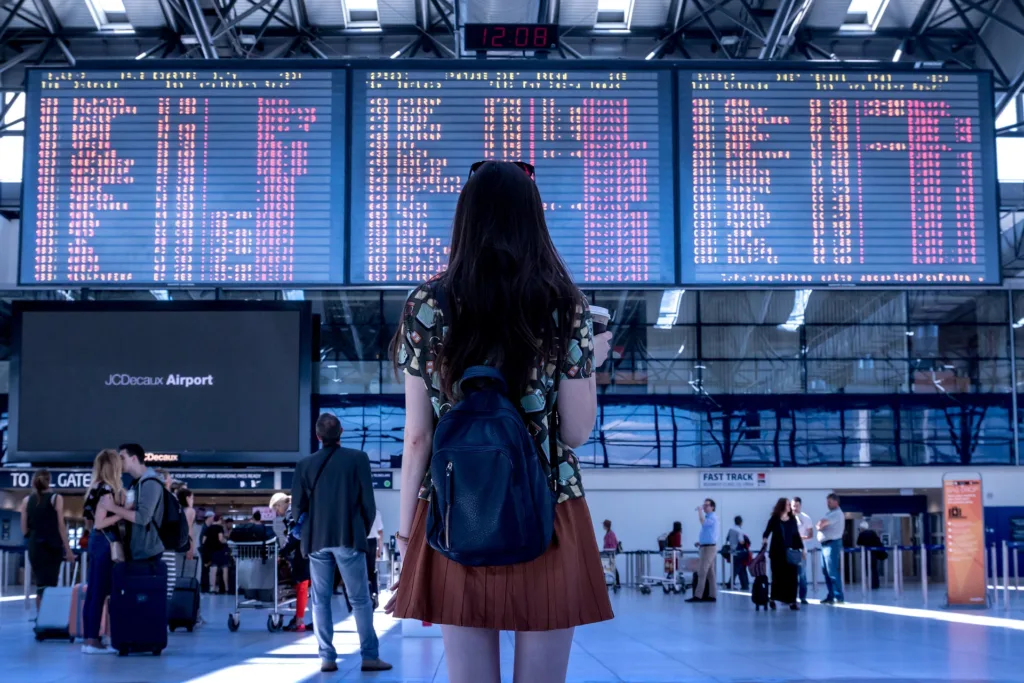 O texto ainda mantém restrita por 30 dias a entrada no Brasil de estrangeiros de qualquer nacionalidade, por rodovias, por outros meios terrestre ou por transporte aquaviário.