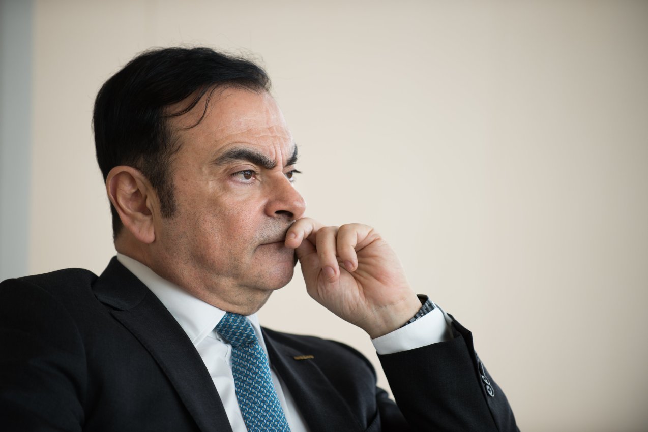 Governo francês pede substituição temporária para posição de Ghosn