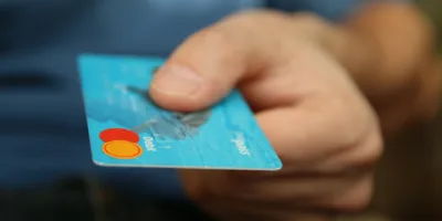 Cade analisa suposta prática anticompetitiva de cartões