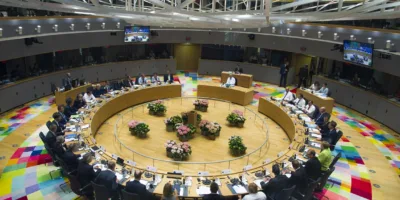 Conselho Europeu aprova acordo para saída do Reino Unido