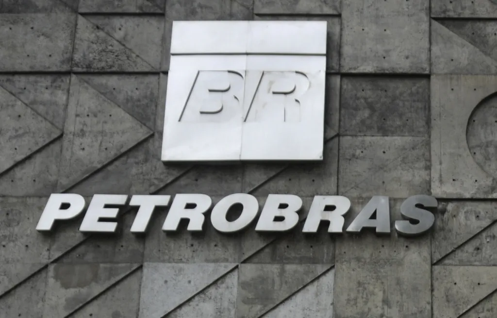 Petrobras (PETR4): BNDES reprovou bonificação para diretoria, diz jornal