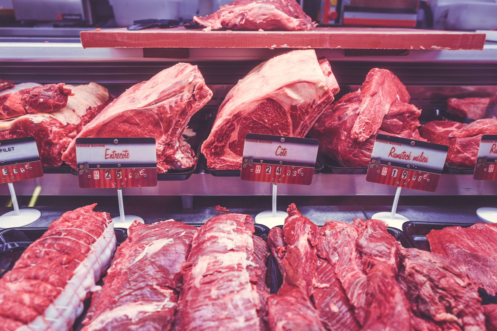 A China autorizou 25 frigoríficos brasileiros para exportar carnes.
