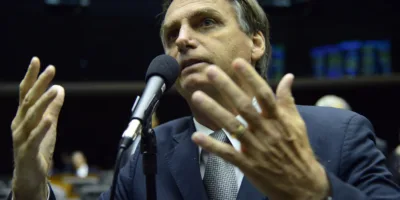 Bolsonaro exclui privatização de Caixa e BB