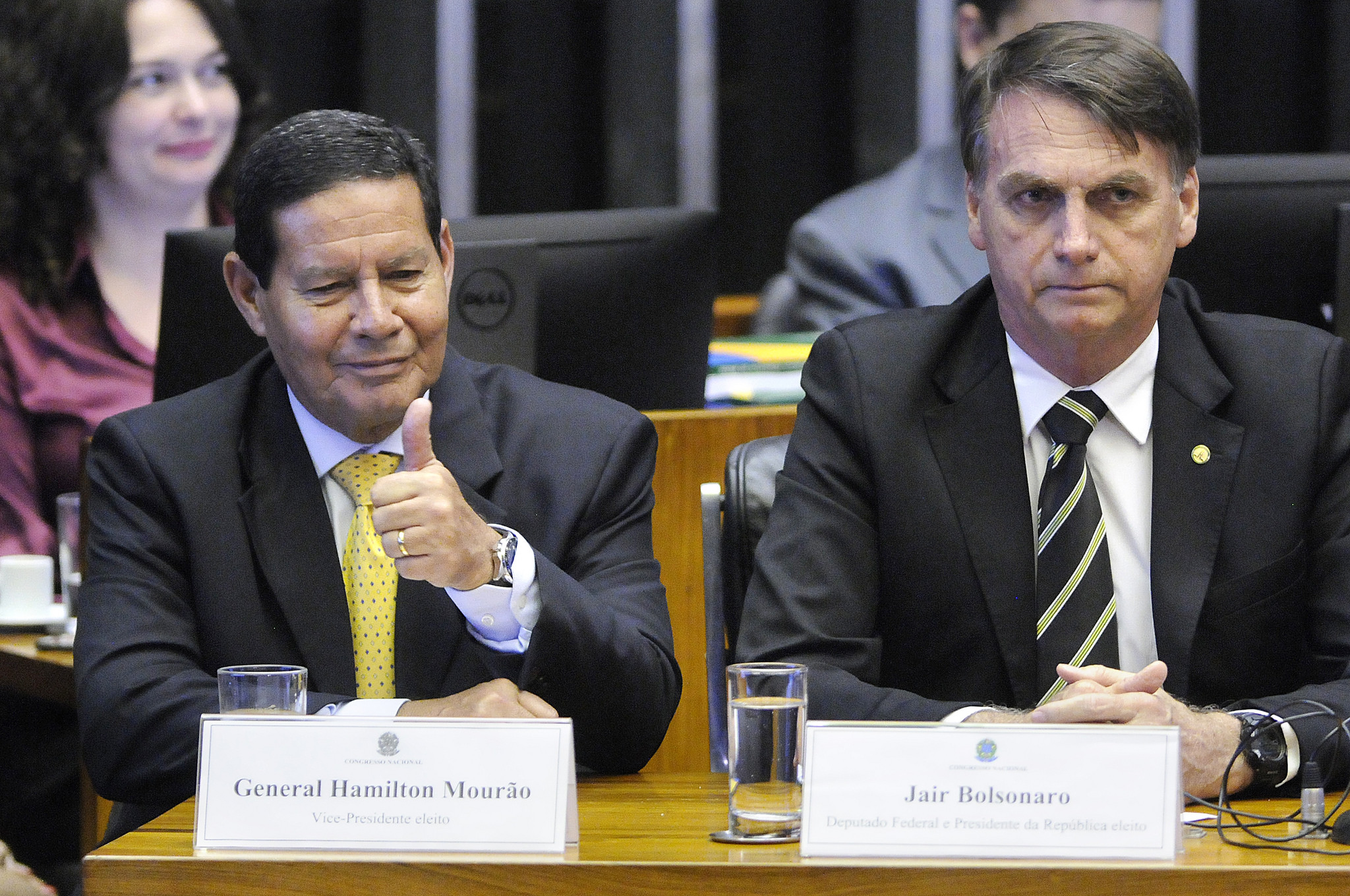 Hamilton Mourão não vê necessidade da Petrobras sob o comando militar