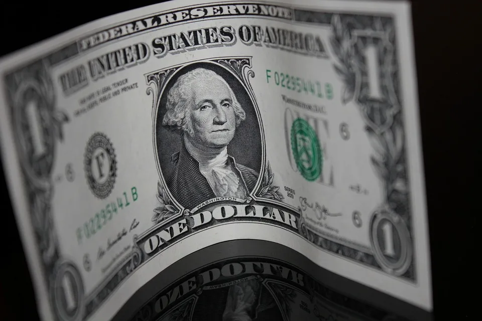 Dólar encerra em queda de 0,255%, cotado em R$ 5,1591