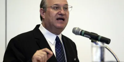 BC altera regra de câmbio para compras no cartão de crédito no exterior