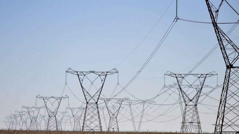 Consórcio Oliveira Energia Atem assume distribuição de energia elétrica no AM