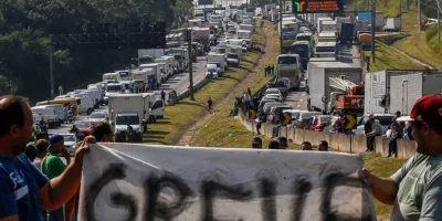 Caminhoneiros podem realizar nova greve após decisão de Fux sobre frete