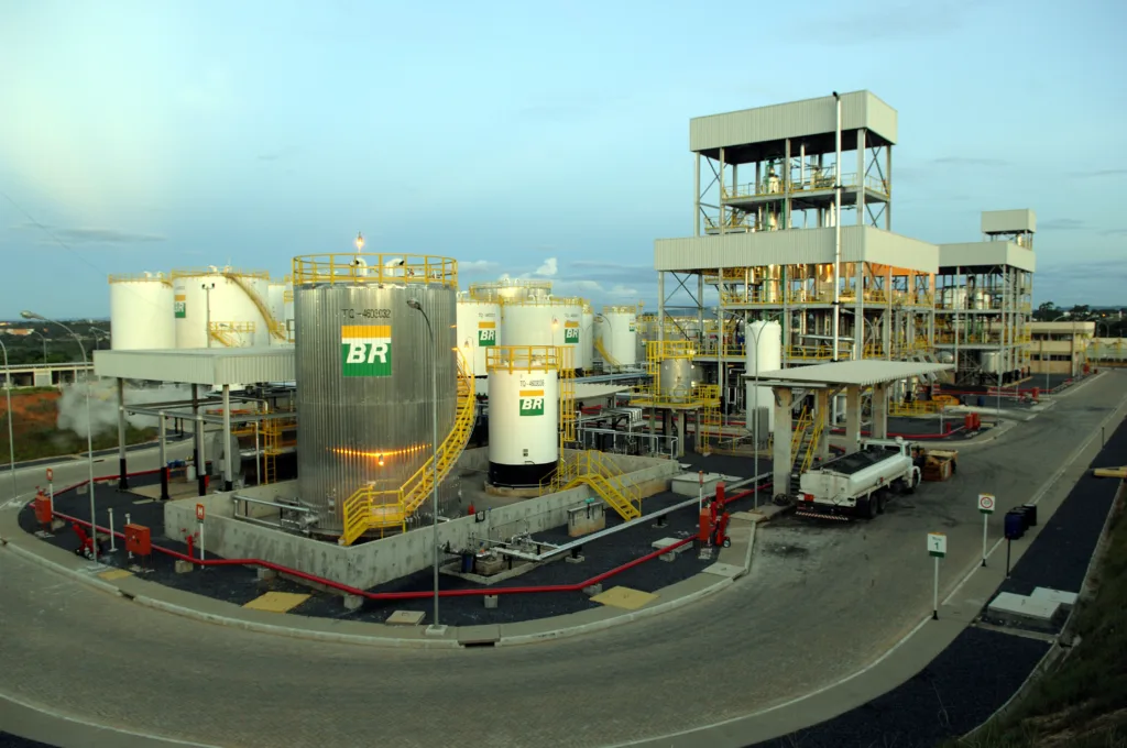 Petrobras (PETR4) inicia processo de venda do Polo Alagoas