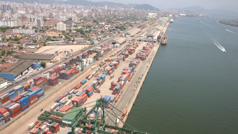 Porto de Santos movimenta 110 mi de toneladas de carga em 2018