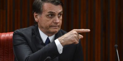 Jair Bolsonaro confirma decisão de demissão do presidente da Apex