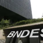 BNDES libera R$ 143 milhões para ampliar produção de chips no Brasil