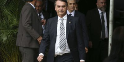 Bolsonaro diz que alíquota máxima do IR pode ser reduzida de 27,5% para 25%