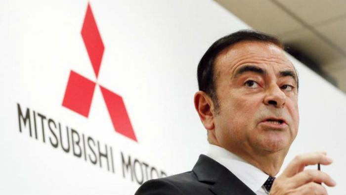 Carlos Ghosn pode sair da prisão se confessar culpa, diz filho